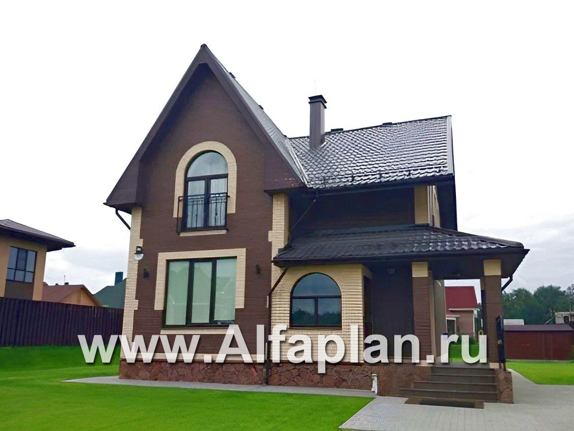 Проекты домов Альфаплан - Проект дома с мансардой из газобетона «Оптима», с террасой - основное изображение