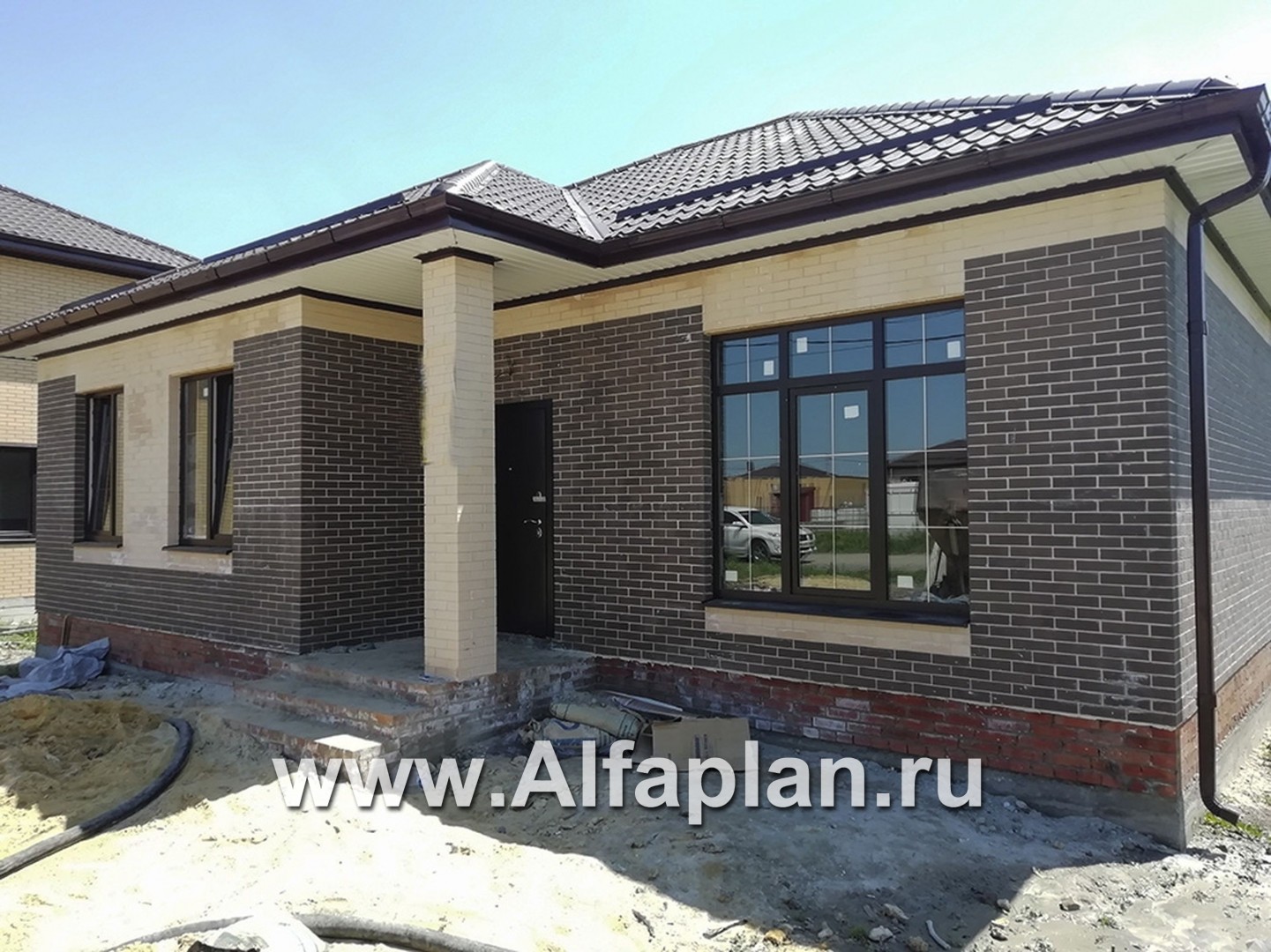 «Выбор удачи» - проект современного одноэтажного дома, из кирпичей или блоков - дизайн дома №4