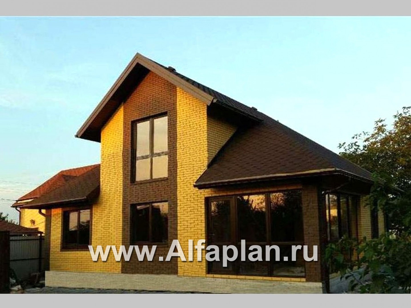 Проекты домов Альфаплан - «Замечательный сосед» - проект дома с мансардой, с остекленной террасой - дополнительное изображение №2